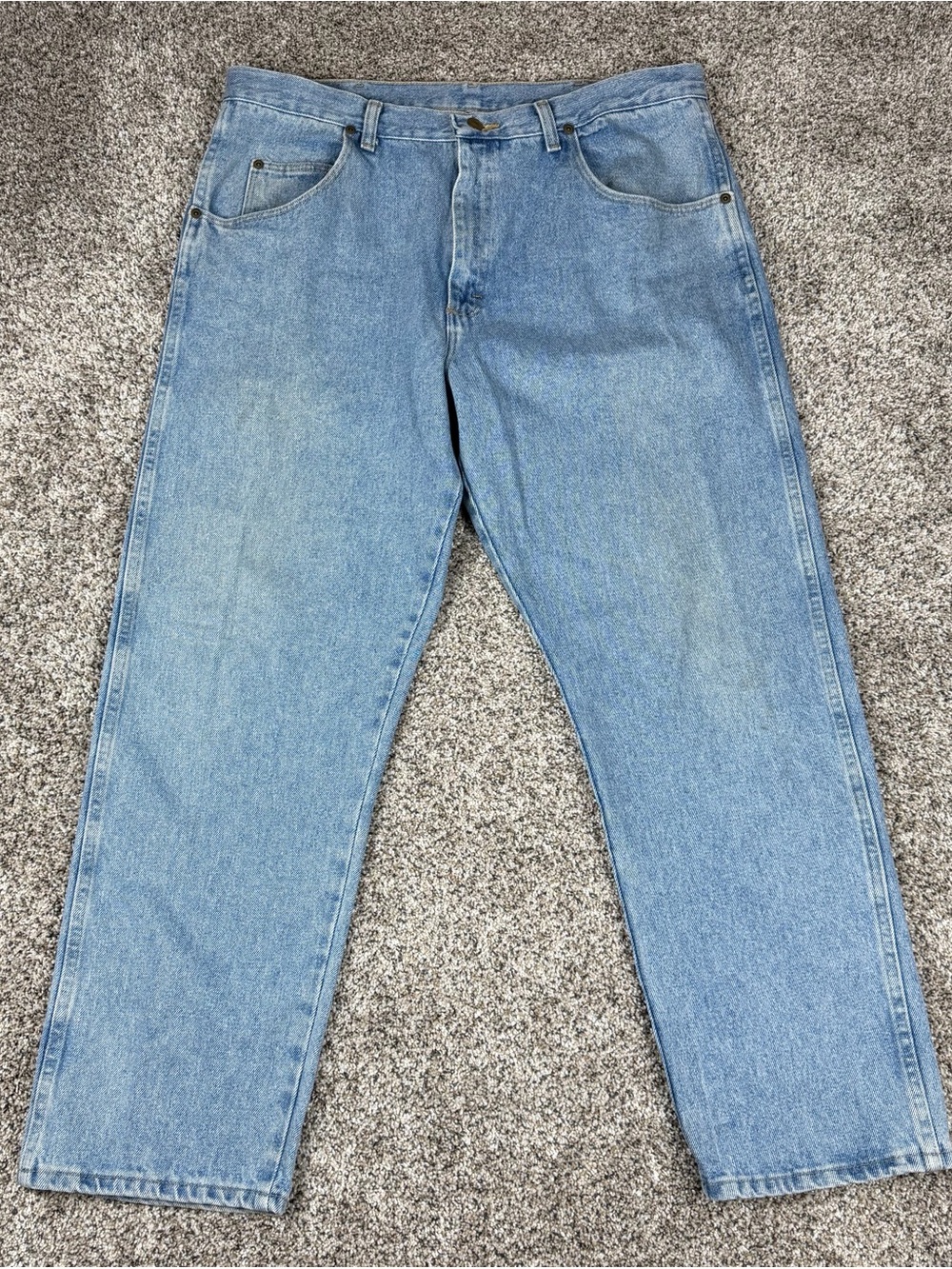 Sz 38 X 29 Men’s Wrangler Blue Ridge Relaxed Fit Medium Wash Blue Jeans Denim